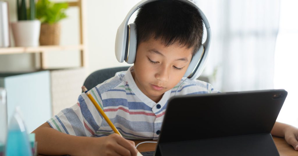 luyện nghe tiếng Anh chủ động